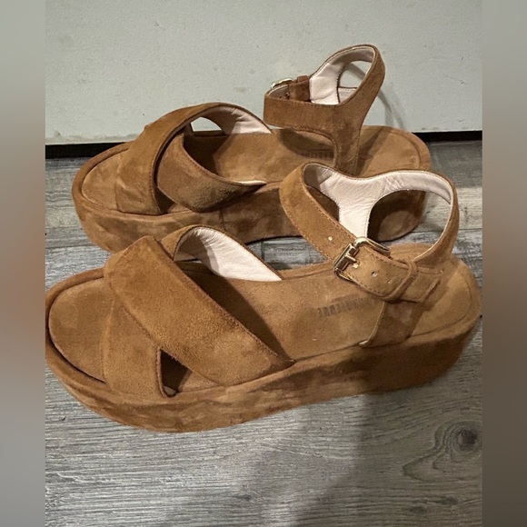 La Canadienne Kinsley Chestnut Suede Platform Strappy ankle Sandals Size 38 - Picture 5 of 12